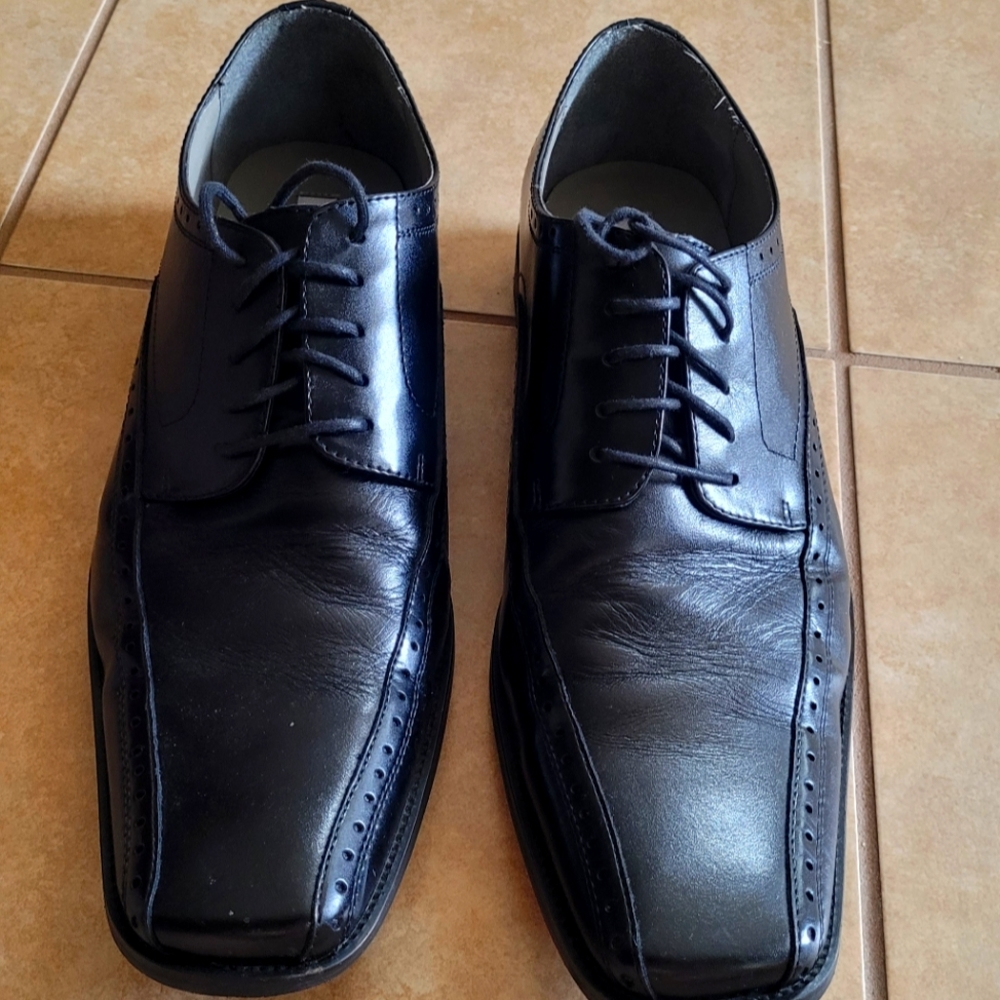 Worn once pair of Steve Madden size 13 mens shoes leather